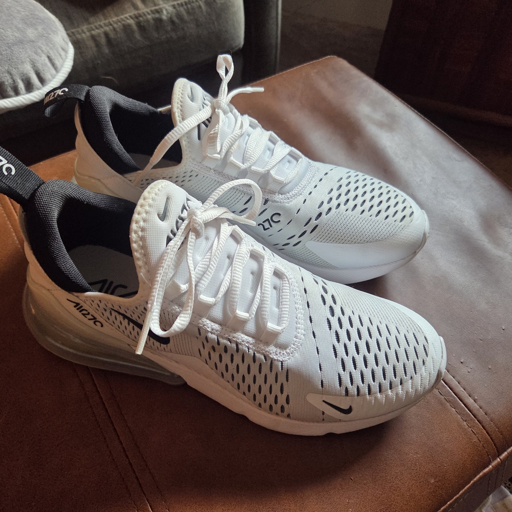 Nike Air MAX 270 Women's Shoes